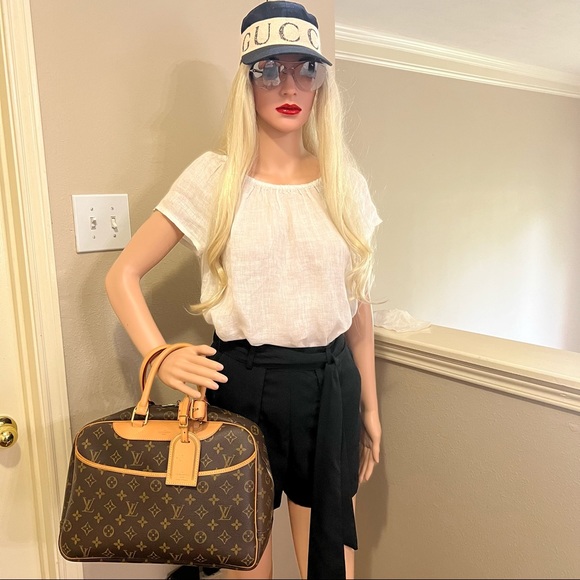 LOUIS VUITTON MONOGRAM DEAUVILLE TOTE - Picture 2 of 13